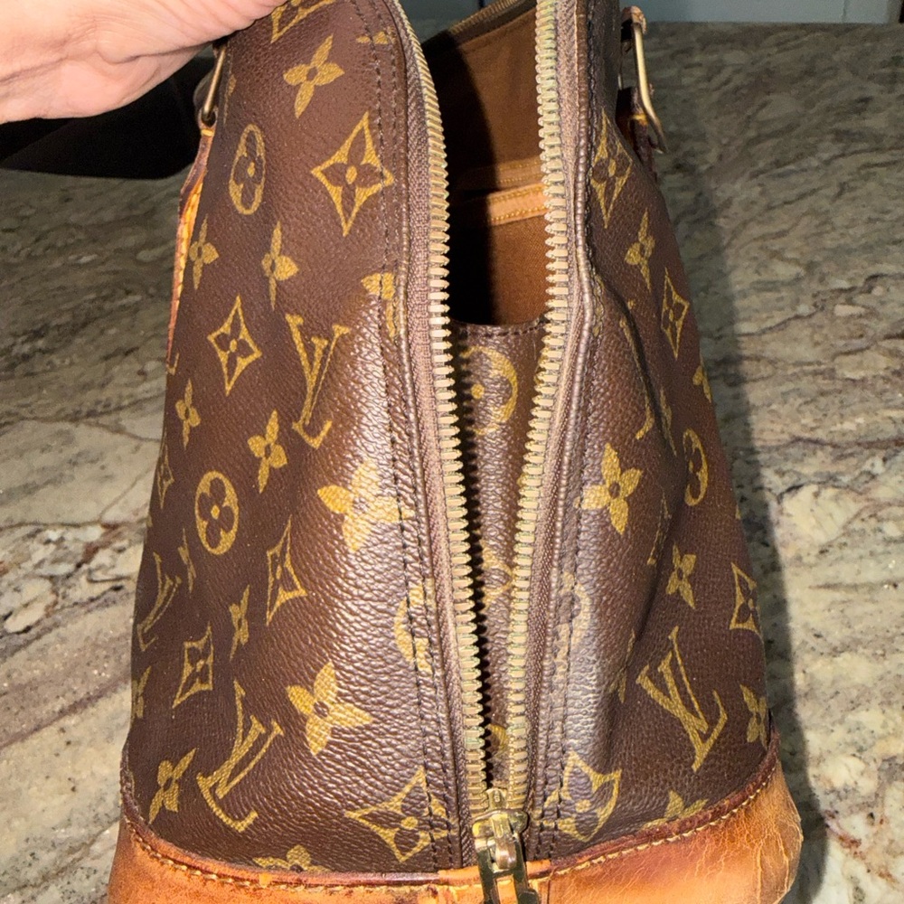Louis Vuitton Monogram Canvas Satchel in Brown and Tan - Picture 5 of 8